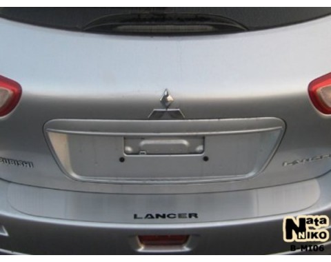Накладка на бампер Mitsubishi Lancer Sportback 08- (NataNiko)