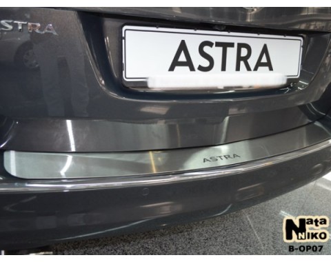 Накладка на бампер Opel Astra J 10- универсал (NataNiko)