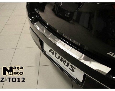 Накладка на бампер с загибом Toyota Auris 12- (NataNiko)