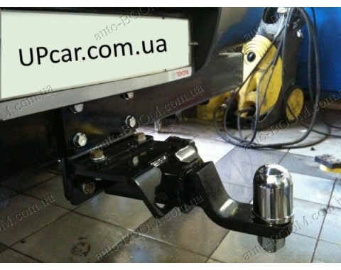 Фаркоп на Toyota Hilux 7 08-