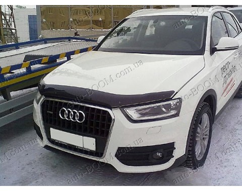 Дефлектор капота на Audi Q3 11- темная (Sim)