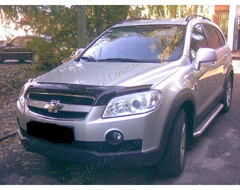 Дефлектор капота на Chevrolet Captiva 06-11 (Sim)