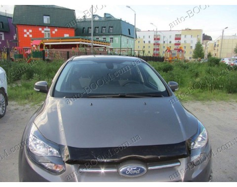 Дефлектор капота на Ford Focus 3 11- (Sim)