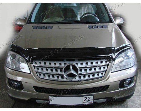 Дефлектор капота на Mercedes ML W164 05-11 (Sim)