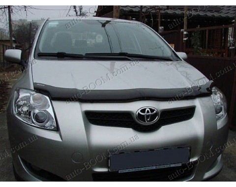 Дефлектор капота на Toyota Auris 06-09 (Sim)