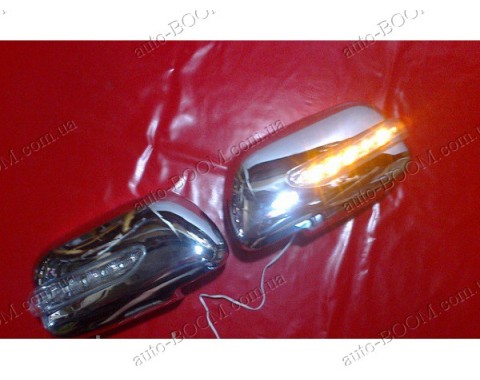 Накладки на зеркала (пластик) Toyota Corolla 10 06-12 с поворотом