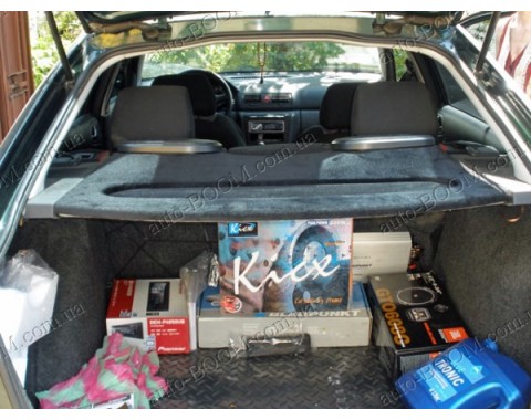 Акустическая полка на Skoda Octavia A4 tour 96-10 карпет, на фанере, пирамида