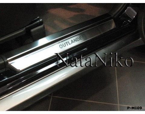 Накладки на пороги Mitsubishi Outlander 03-06(NataNiko Premium)
