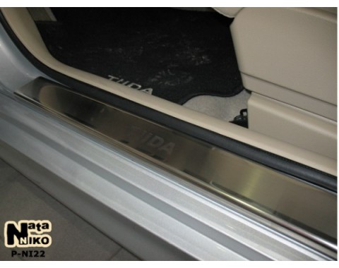 Накладки на пороги Nissan Tiida 04-(NataNiko Premium)