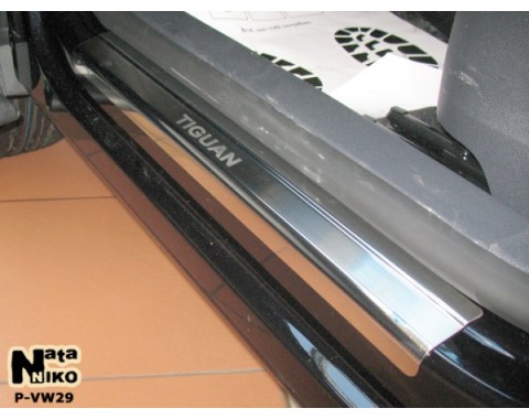 Накладки на пороги VW Tiguan 08-(NataNiko Premium)