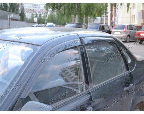 Дефлекторы окон на ВАЗ Гранта 2190 (Cobra Tuning)