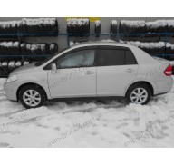 Дефлекторы окон на Nissan Tiida 04- (Cobra Tuning)